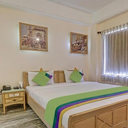 Treebo Komfort Suites, 3 Km From Mysore Palace Buitenkant foto