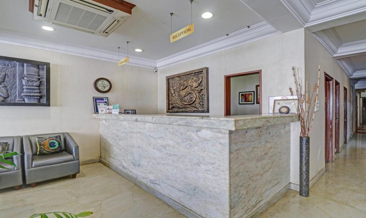 Treebo Komfort Suites, 3 Km From Mysore Palace Buitenkant foto