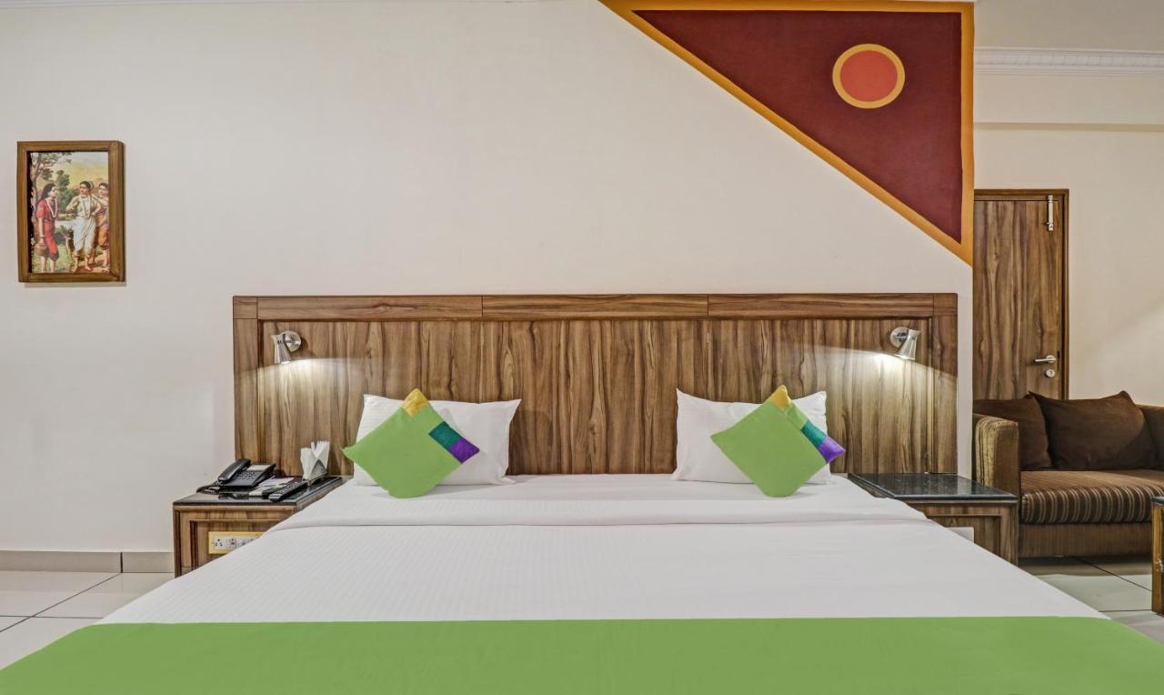 Treebo Komfort Suites, 3 Km From Mysore Palace Buitenkant foto