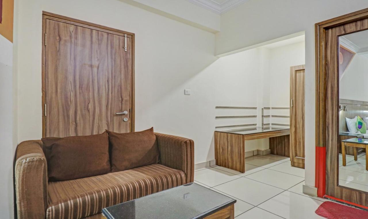 Treebo Komfort Suites, 3 Km From Mysore Palace Buitenkant foto
