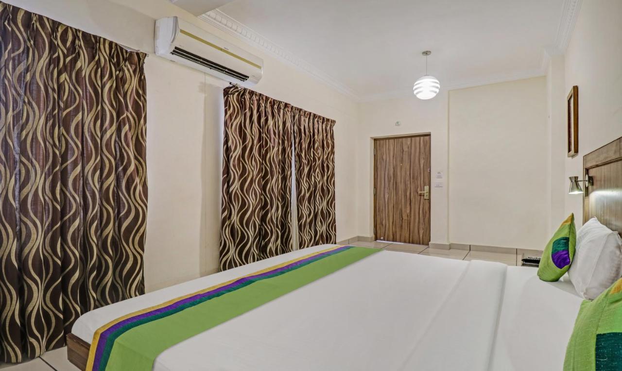 Treebo Komfort Suites, 3 Km From Mysore Palace Buitenkant foto