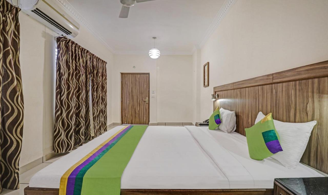 Treebo Komfort Suites, 3 Km From Mysore Palace Buitenkant foto