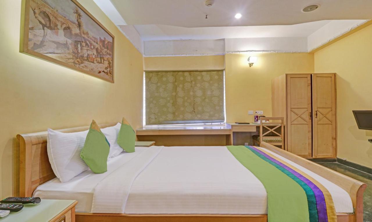 Treebo Komfort Suites, 3 Km From Mysore Palace Buitenkant foto